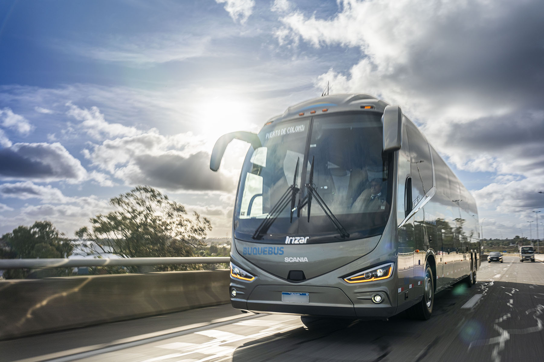 07:00 Hrs - Salida del bus hacia Colonia 